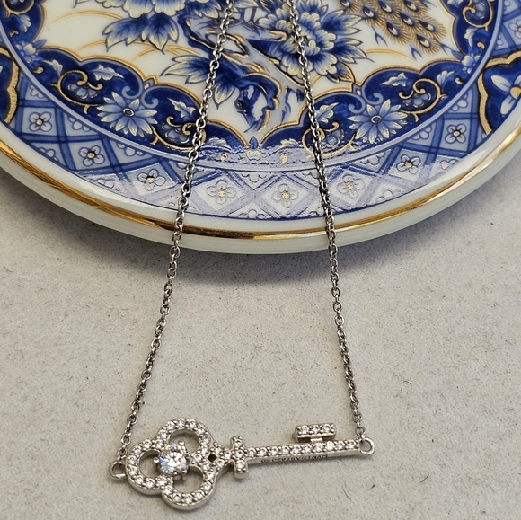 925 Silver Key Bracelet with CZs Bolo Adjustable Like New Without Tags - Picture 4 of 14